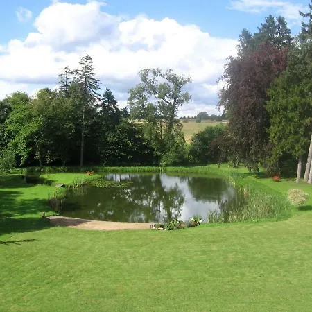 Miodowy Dwor ファームステイ Rusinowo (Swidwin)