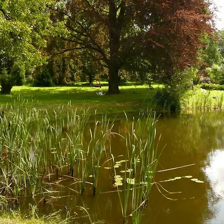 Miodowy Dwor * Rusinowo (Swidwin)